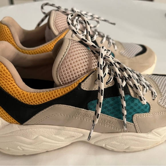Kendall + Kylie Women’s Chunky Sneakers - Colorful Design size 8 - Picture 3 of 3